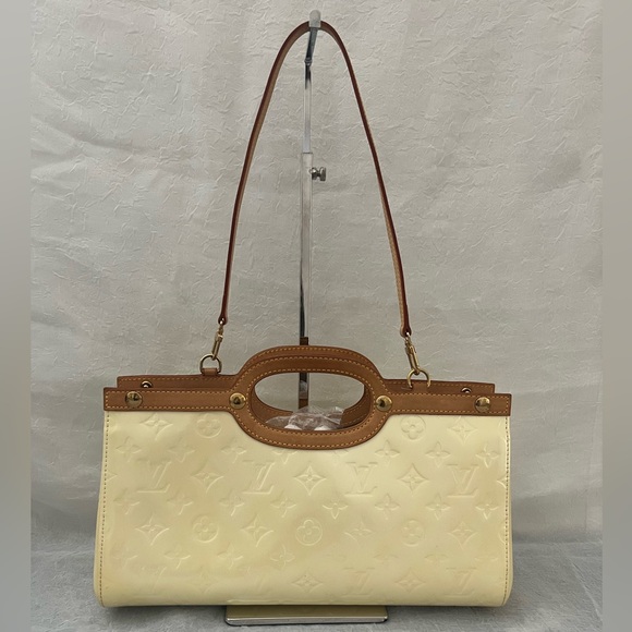 Authentic Louis Vuitton Vernis Roxbury - Picture 3 of 12